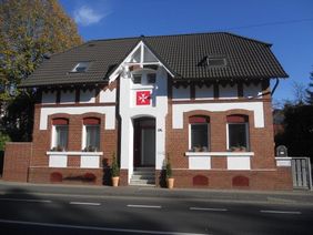 Bild zeigt den Aulhof in Siegburg von der Straßenseite