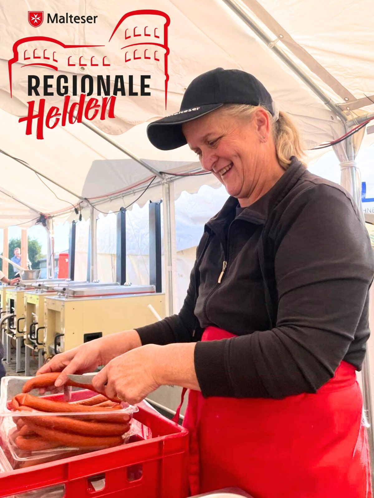 Alexandra bereitet Würstchen vor