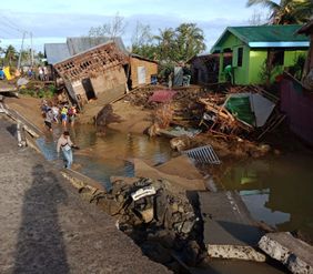 Schwere Zerstörungen nach dem Taifun auf den Philippinen. Foto: Malteser International