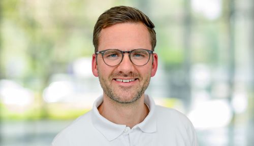 Porträt von Dr. med. Robert Freund, DESA