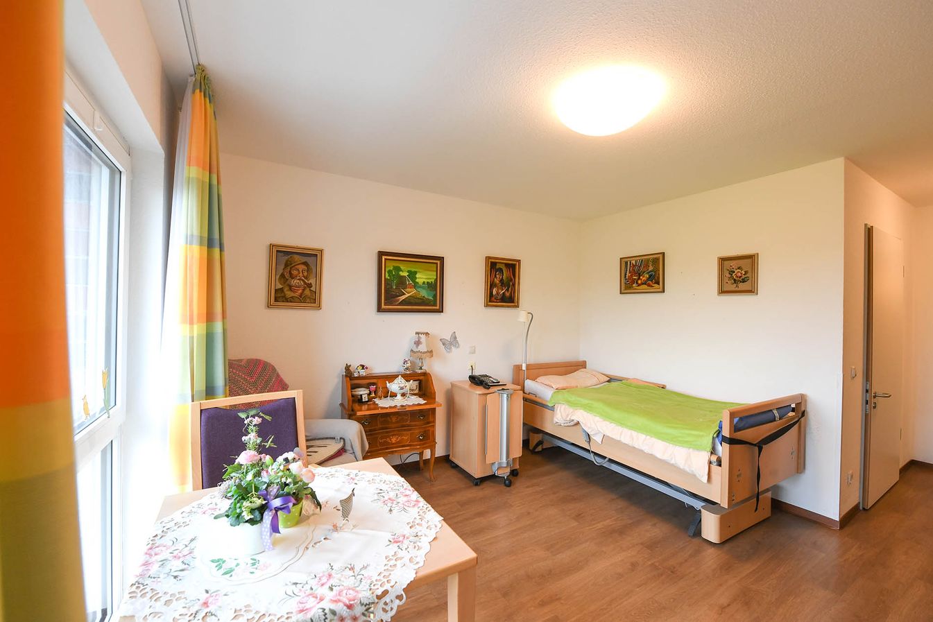 Bewohnerzimmer im Malteserstift Veronika Haus 