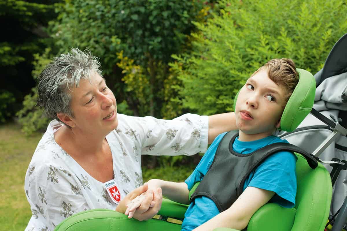 Die Kinderhospizhelfer bauen eine enge Beziehung zu den Kindern auf