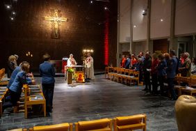 Den Gottesdienst zum Start des neuen Dienstes. Malteser Herzenswunsch zelebrierte Weihbischof Dr. Udo Markus Bentz.