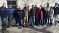 Gruppenfoto: Teilnehmende und Ausbildungsteam des internen Resilienztrainings