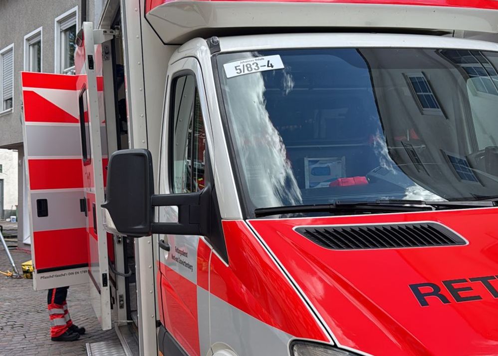 Überall Blaulicht-Fahrzeuge: Aus dem Weindorf für einige Stunden ein kleiner Blaulicht-Erlebnisplatz.