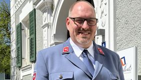 Tomke Albers in Malteser Dienstbekleidung .