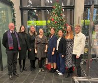 Diözesanjugendseelsorger Johannes B. Trum, stellvertretende Diözesanjugendsprecherin und Gruppenleiterin der Kindergruppe Hutthurm Julia Eichberger, Diözesanjugendreferentin Anna Hoffmann, ihre Vorgängerin Simone Firla, die Leiterinnen der Jugendgruppe Hutthurm Tatjana Kuss, der Kinder- und Jugendgruppe Annathal Lisa Nußhart, der Kindergruppe Fürholz Johanna Draxinger und Diözesanjugendsprecher Fabian Weiß