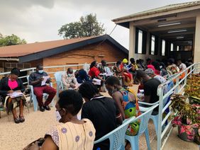 In Uganda werden die Maßnahmen gegen das Coronavirus verschärft. Wie viele afrikanische Länder wird das Land von einer Infektionswelle überrollt. Foto: Malteser International