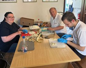 Das Küchenteam bei der Arbeit