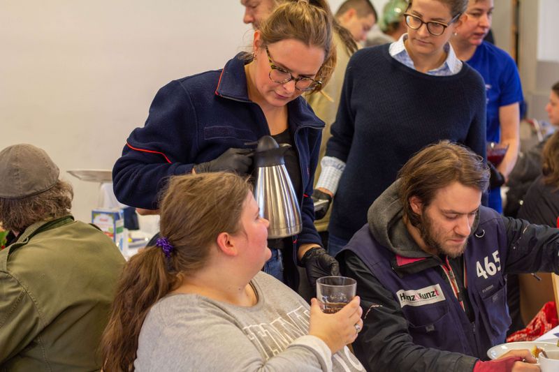 Angie und Uwe beim Frühstück 