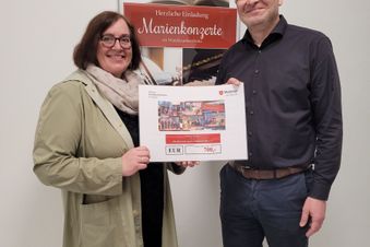 spendenuebergabe-marienkonzert-waldkrankenhaus-erlangen