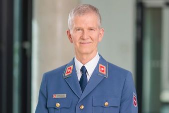 Martin Schelleis in Dienstbekleidung. Foto: Gies
