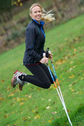 Kommen sie einmal am Tag ins Schwitzen! Sie können Sport treiben, auch Alltagsbewegung machen fit: Treppensteigen, mit dem Rad zur Arbeit oder Gartenarbeit. Foto: Malteser