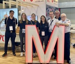 Auch Malteser aus der Diözese Köln besuchten die 112Rescue. Hier zum Beispiel eine Delegation der Malteser aus Bergisch Gladbach am Messestand der Malteser in NRW. (Fotos: Malteser) 