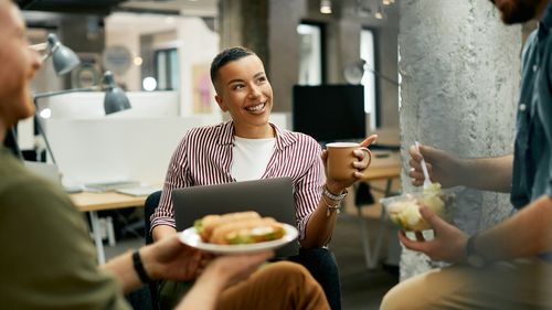 Mitarbeitende der Malteser nehmen digital am Diversity Lunch & Learn teil.