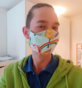 Rund 400 Masken in verschiedenen Mustern konnten bereits gespendet werden.