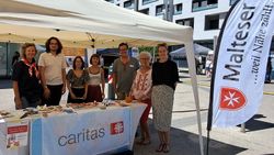 Ehrenamtliche und Hauptamtliche vom Kulturdolmetscherdienst präsentierten sich beim Job-Event in Geretsried am 10. Juli 2026. (Foto: privat)