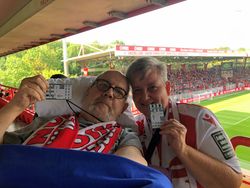 Malteser-Herzenswunschfahrt ins Stadion von Union Berlin – ein besonderer Moment für einen Wunschgast.