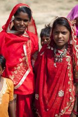 These two Dalit girls proudly wear their traditional clothes. (Photo: Carmen Wolf)