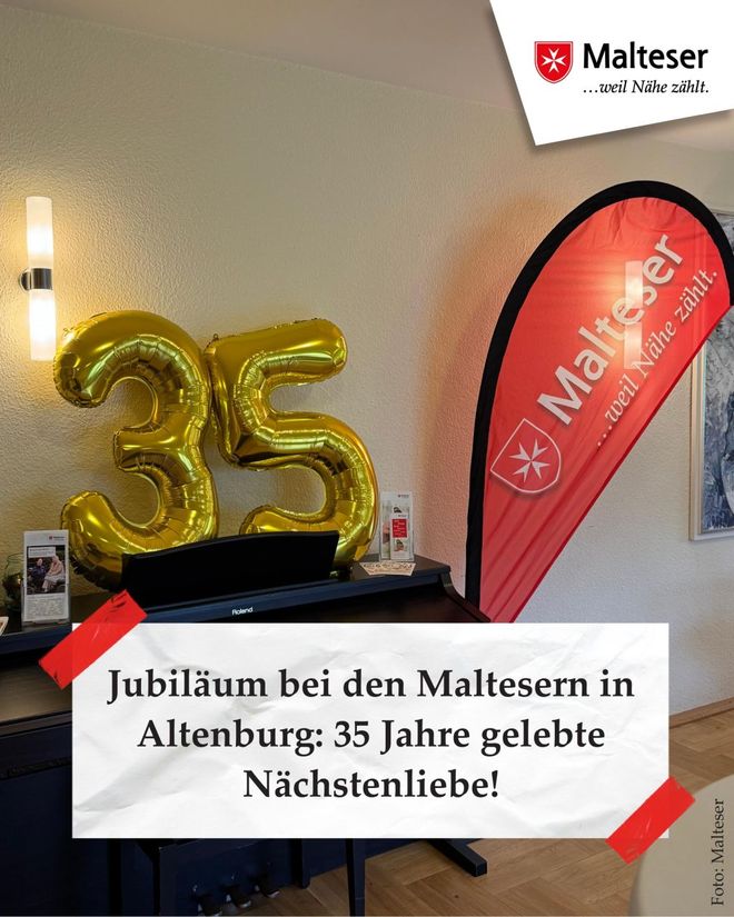 Malteserfahne und Zahlenluftballons mit 35 zeigen eindrucksvoll das Jubiläum