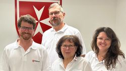 Josef Hinterschnaiter, Kreisbeauftragter der Malteser Berchtesgadener Land, und das Malteser Ausbildungsteam mit Michael Stodola, Elke Schulte und Anne Riemer