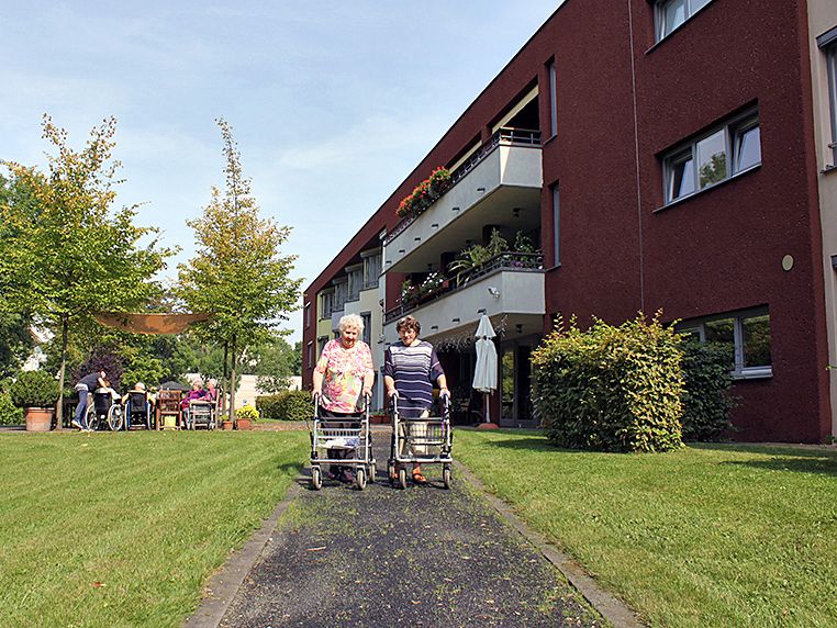 die Außenansicht des Malteserstift St. Mechthild in Leipzig 