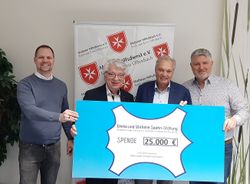 Alexander Rudolf, Beauftragter der Malteser in Obertshausen und Leitung Hospizdienst; Rainer Türmer, Geschäftsführer der Malteser; Thomas Picard, Vorstandsmitglied der Stiftung; Martin Fornauf, Geschäftsführer der Stiftung. Foto: Malteser