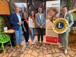 Vertreter des Lions Clubs gemeinsam mit dem Malteser Kinderhospiz- und Familienbegleitdienst Main-Kinzig-Fulda (Foto: Malteser Fulda) 