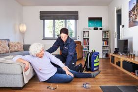 Die geschulten Mitarbeitenden der Malteser helfen im Fall der Fälle - kompetent und freundlich. (Foto: Malteser)