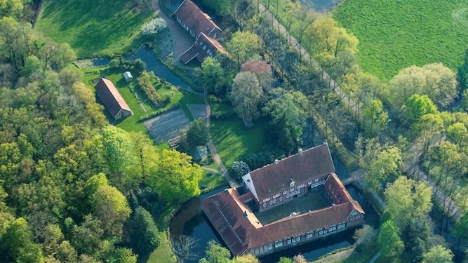 Luftaufnahme vom Schloss Dinklage