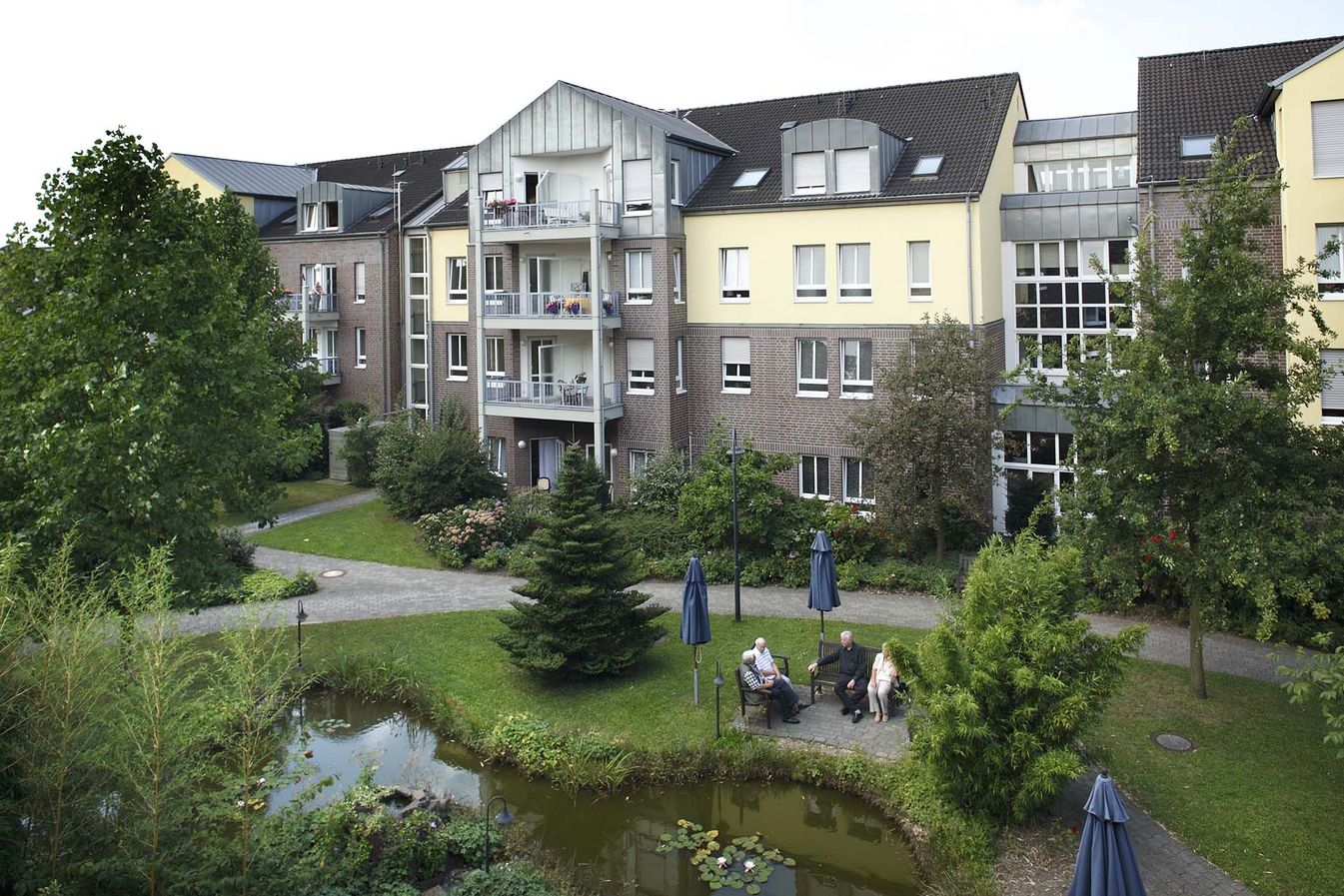 die Teichanlage des Malteserstift St. Stephanus in Meerbusch 