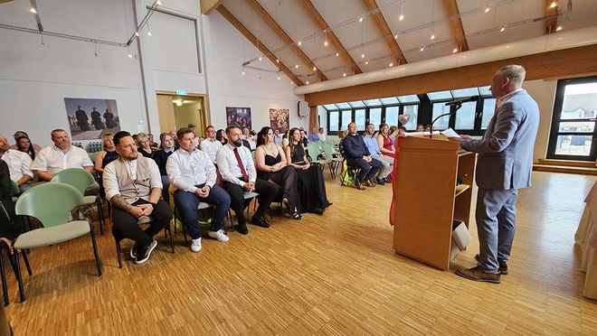 Zeugnisübergabe für Notfallsanitäter