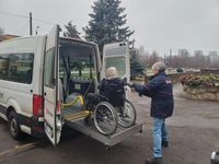 Der Crafter im Einsatz in Riga: Das rollstuhlgerechte Fahrzeug aus Bremen ist vor Ort bereits zugelassen und unterstützt die Malteser in Lettland.