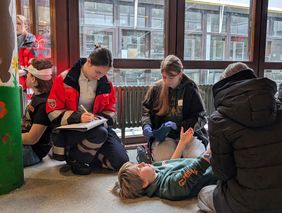 Übung in der Schule mit Jugendlichen