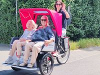 Die Rikscha der Malteser im Einsatz