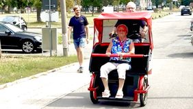 Probefahrt mit der Malteser-Rikscha in Erfurt