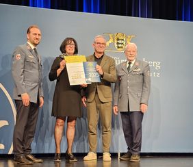 Gruppenbild Malteser, Innenminister, Vertreterin Alb Fils Klinikum