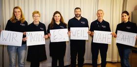 Lotsinnen und Lotsen der Malteser Flüchtlingshilfe gemeinsam auf einem Foto.