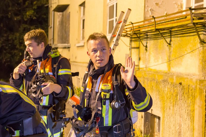 Ehrenamtliche Feuerwehr Mitglieder