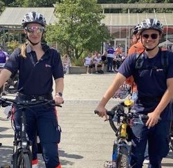 Beim Start der NRW Radtour, die von den Maltesern NRW als Partner unterstützt wird, machten sich rund 1200 Radsport-Fans gemeinschaftlich von Leverkusen nach Köln auf den Weg. Foto Malteser