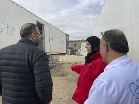 Malteser International und Partnerorganisation IDA am Feldkrankenhaus in Afrin(Syrien. Foto: Malteser International