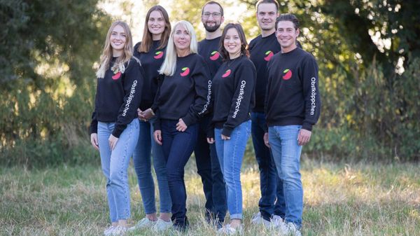 Gruppenbild des 7-köpfigen Obstkäppchen Teams.