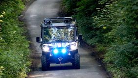 Geländefahrzeug der Malteser im Harz