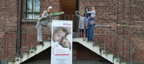 Bei der Spendenübergabe (von links): Ute Sander, Koordinatorin Kinderhospizdienst Malteser Fulda, Hannah, Ricarda und Musa Koch. 