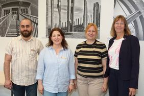 Von links nach rechts: Malteser Maen Al Darwish und Buschra Al-Ani, Landtagsabgeordnete Gönül Eğlence, Diözesan-Caritasdirektorin Stefanie Siebelhoff 