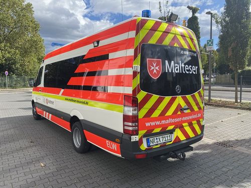 Einsatzleitwagen ELW1 des Malteser Hilfsdienstes in Neuwied (Ansicht von hinten links)