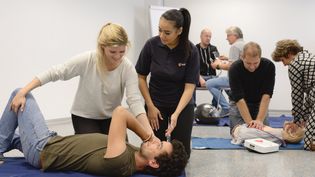 Üben der stabilen Seitenlage