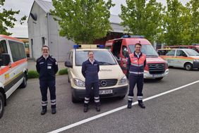 Adrian Großkopf (r.), Verbandführer und Leiter Malteser Einsatzdienste aus Göppingen, mit zwei weiteren Malteser PSNV-Fachkräften aus Göppingen und Winnenden. Foto: Malteser