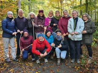 Teamfoto Kinderpalliativteam, Team beim Waldtag