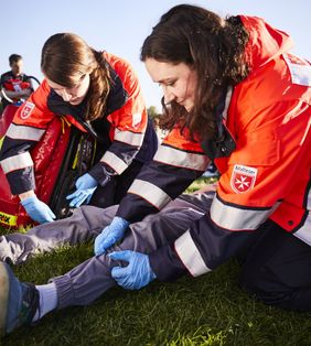 Engagement im Sanitätsdienst. Foto:FUENF6Photographie/Malteser